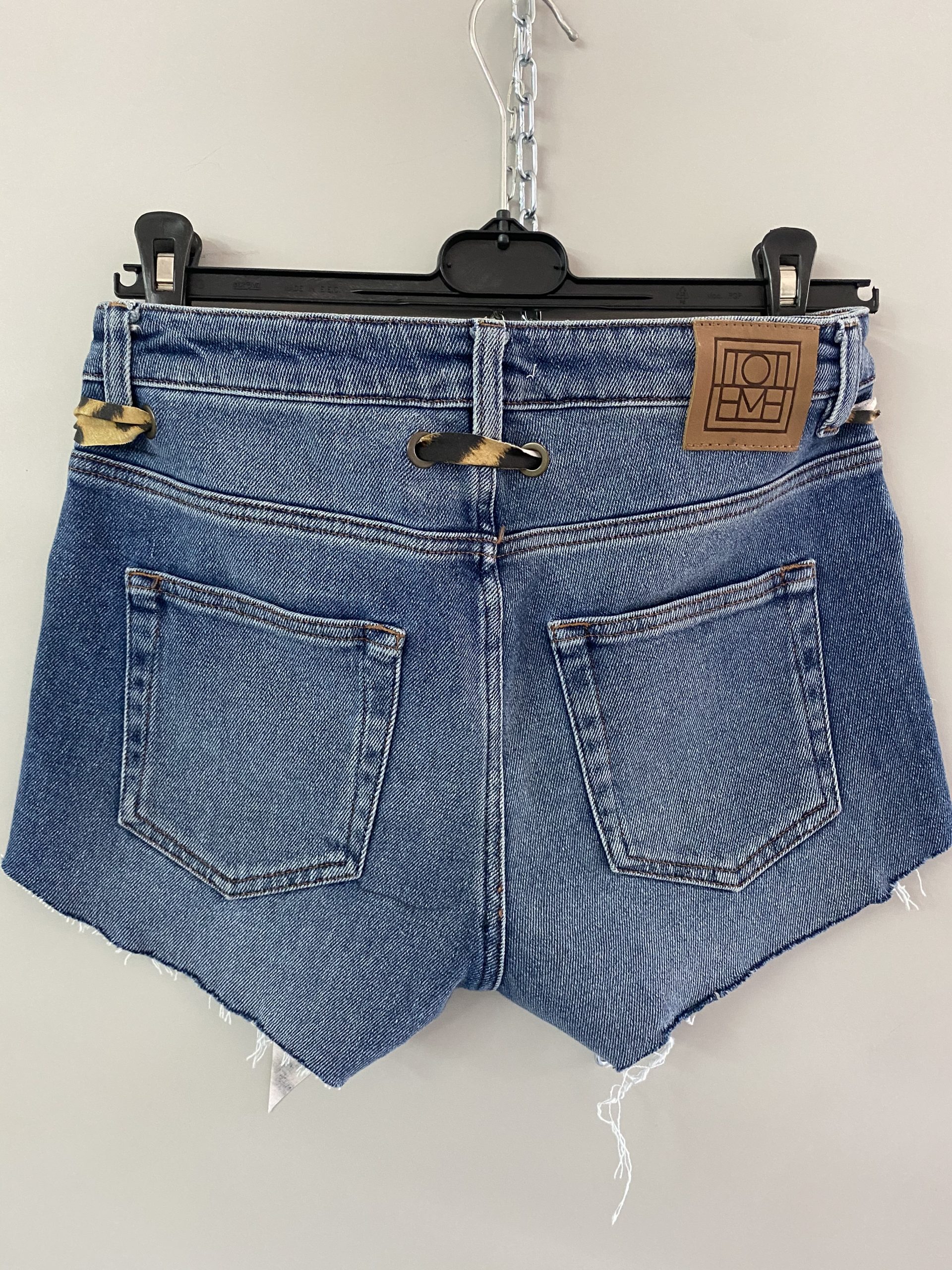 CC804EEB-75CD-4FD0-8A41-48BE0693E325