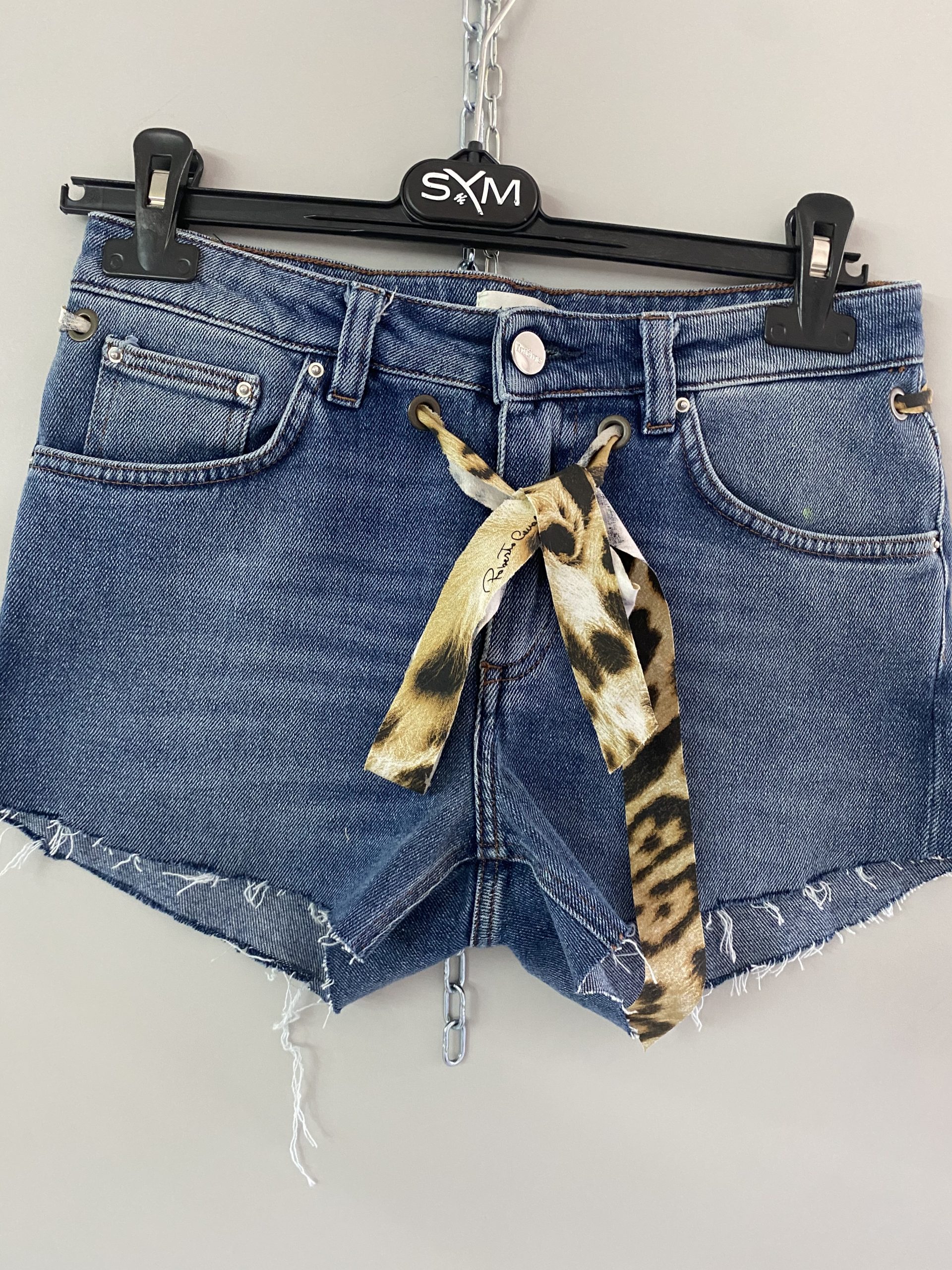 F3FDE95C-8798-4220-A61B-2BE3117DB731