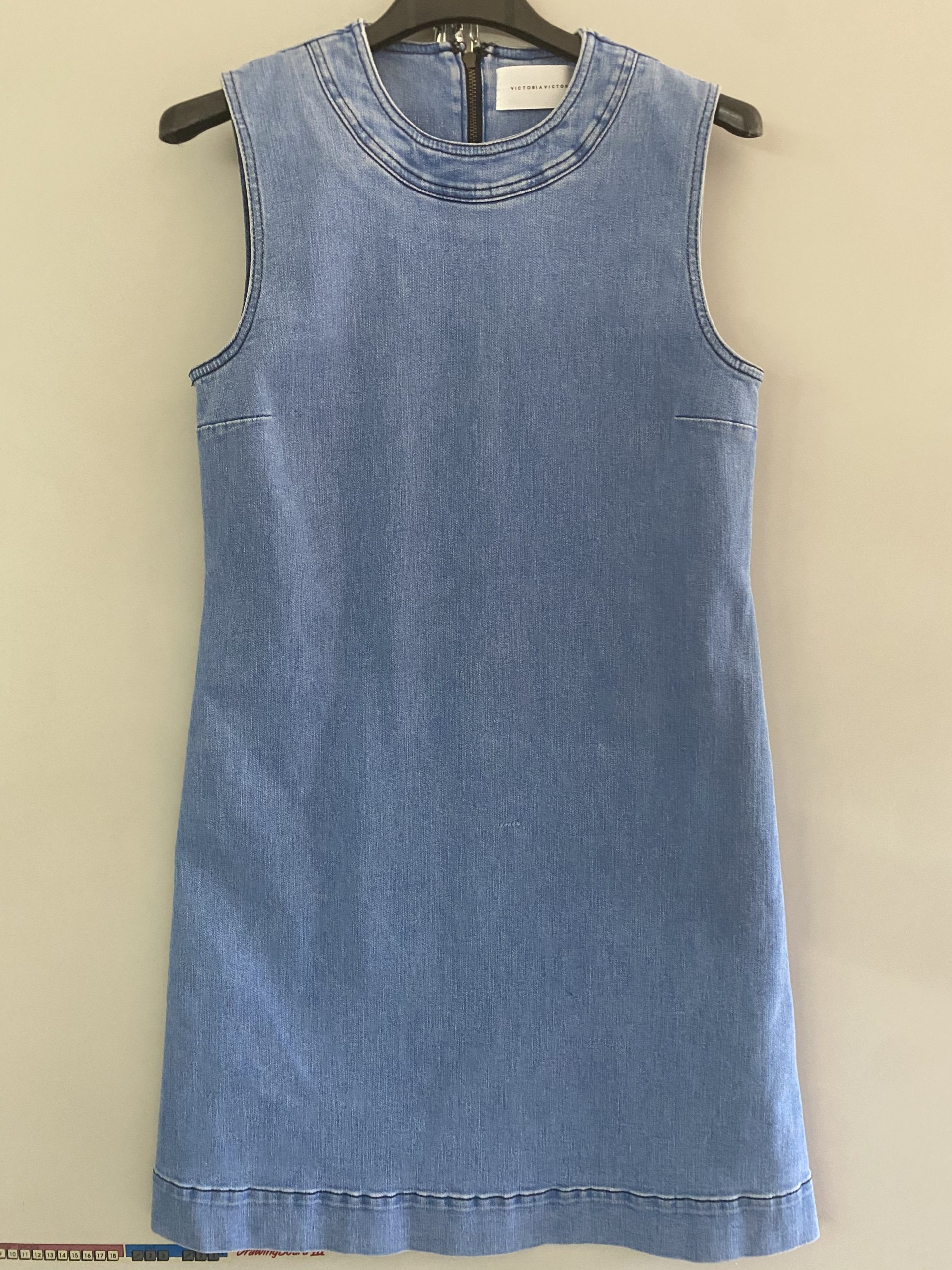 12FD2FCE-1ABE-48DC-ABB8-0387BD3FC9B8