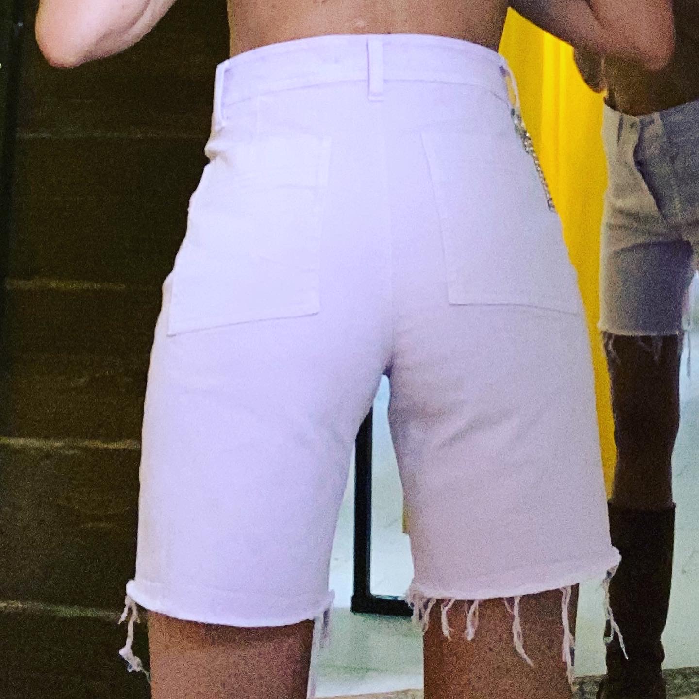 BF57DE92-8306-4A4D-80AE-281376026138