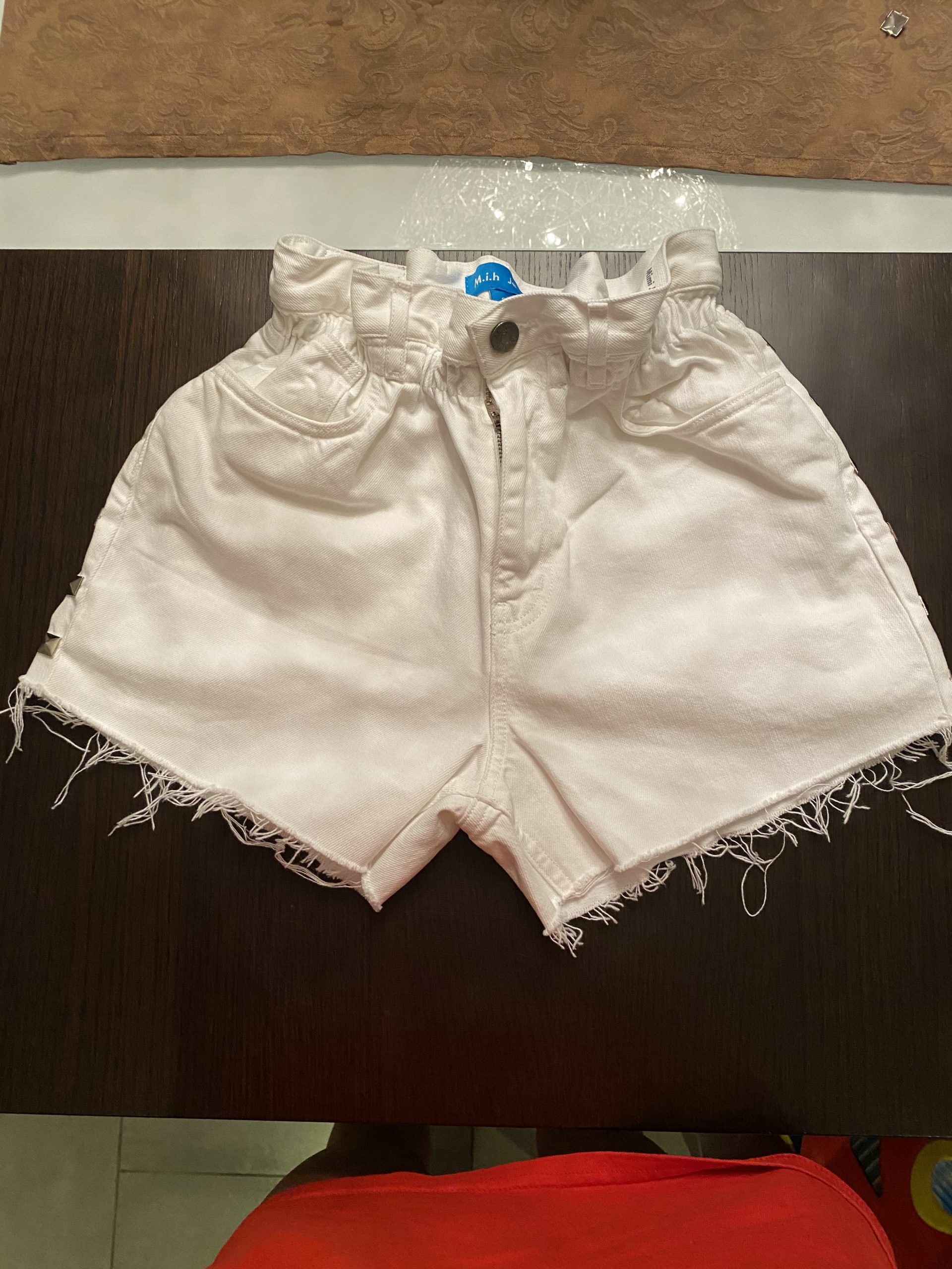 D49757BD-DBC0-442F-A439-66CC1C716881